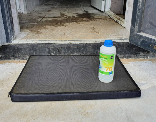 Mata do dezynfekcji, 45 x 45 x 3 cm, czarna, Canagri