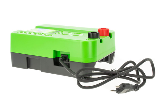 Elektryzator sieciowy TITAN N 5500 dla koni, bydła, owiec i kóz, 5,5 J, Kerbl